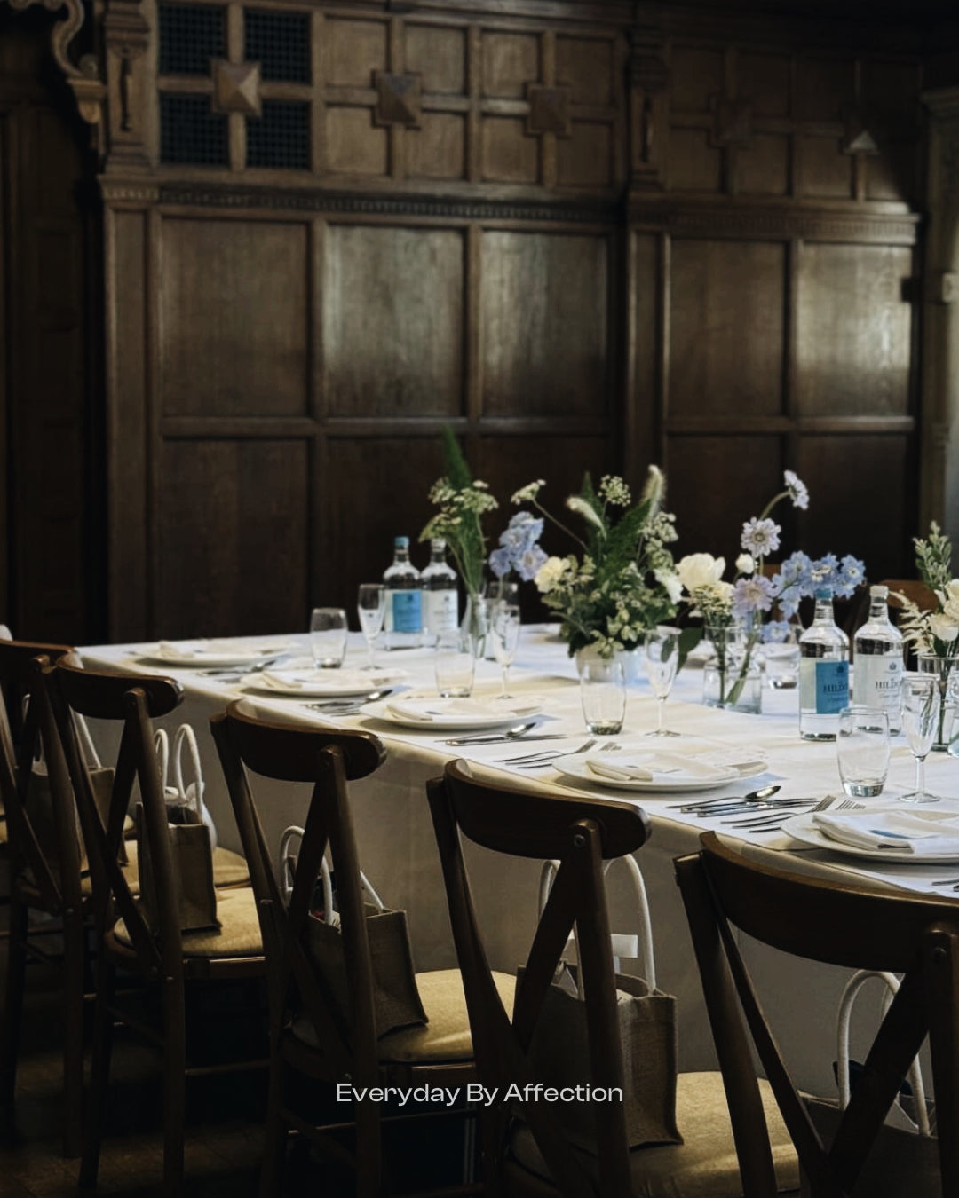 wedding-dining-table-with-flowers